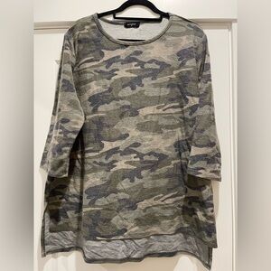 Botanique 2X Camo Tunic Top | Green Camouflage Lightweight Knit | 3/4 Sleeve